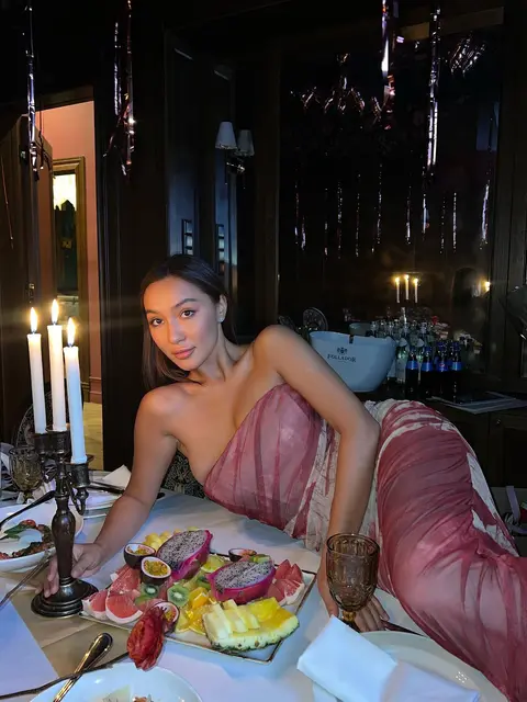 Эльмира escort in Алматы