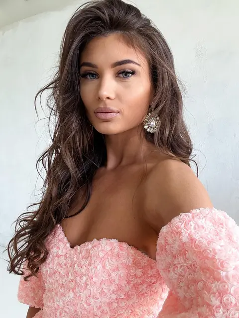 Лада escort in Алматы