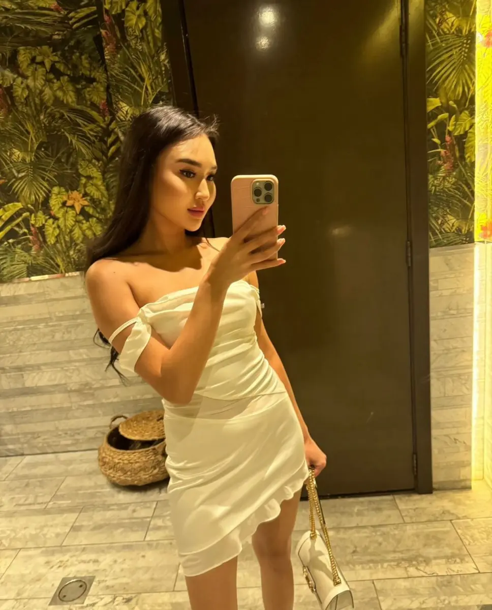 Леони escort in Алматы