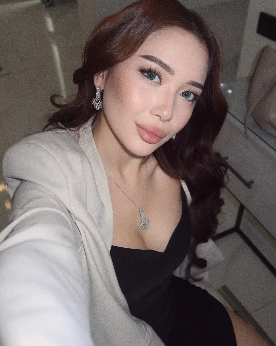 Назым escort in Алматы