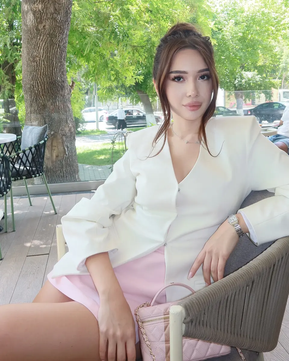 Назым escort in Алматы