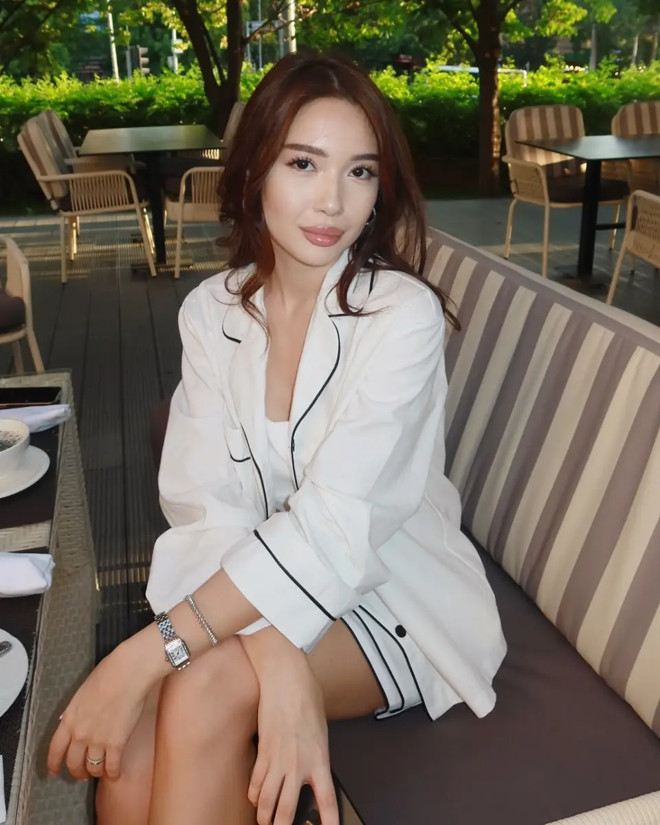 Назым escort in Алматы