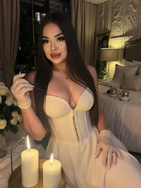 Оамира escort in Алматы