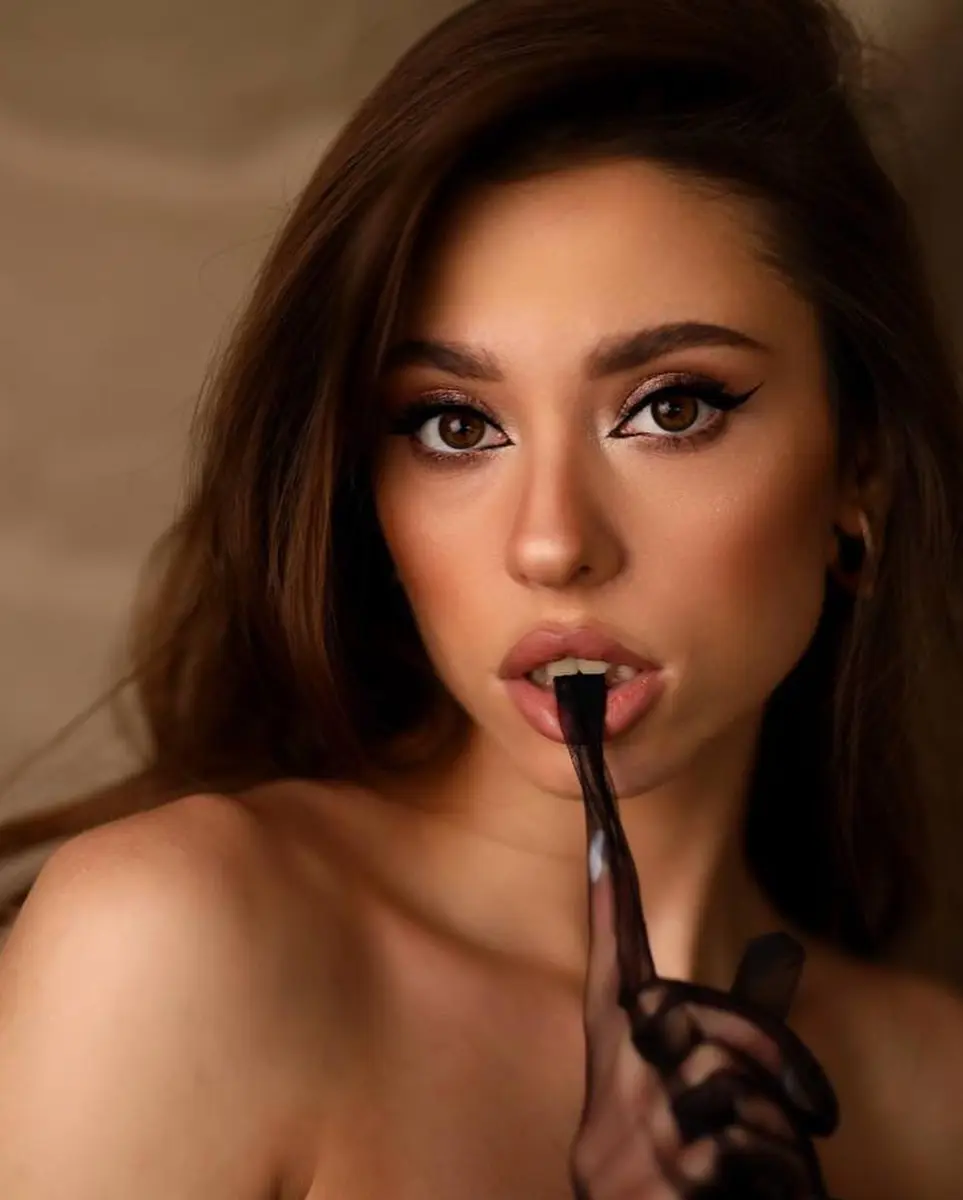 Сафира escort in Алматы