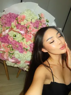 Самал escort in Алматы