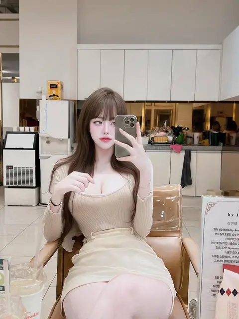 Саюри escort in Алматы