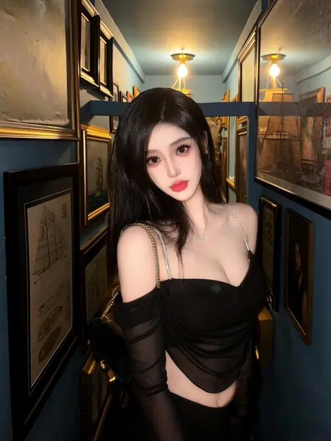 Ума escort in Алматы